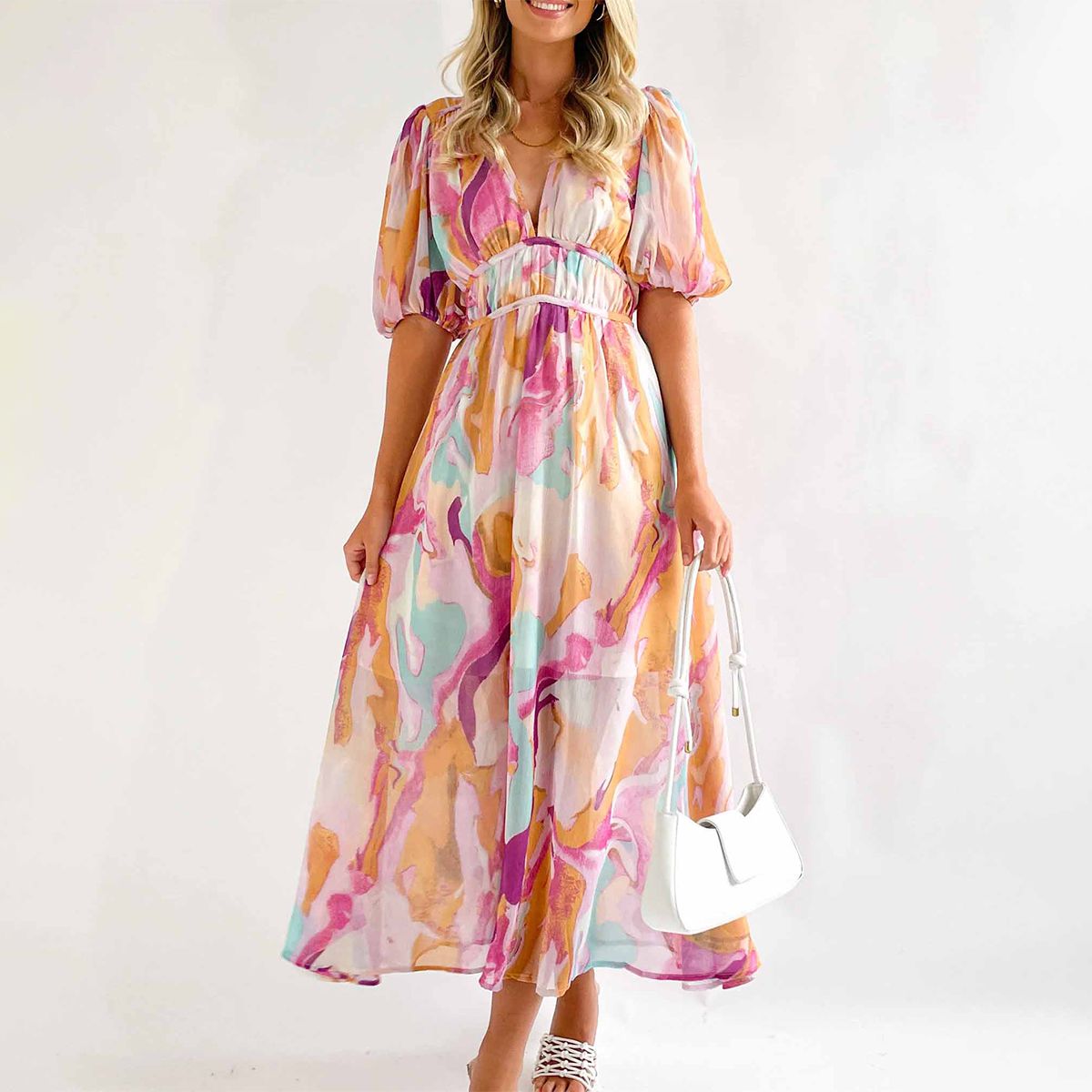 Ilona – Elegancka sukienka maxi w kolorze różowym
